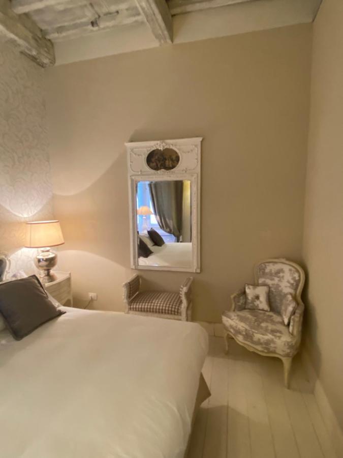 White Florence Suite Extérieur photo
