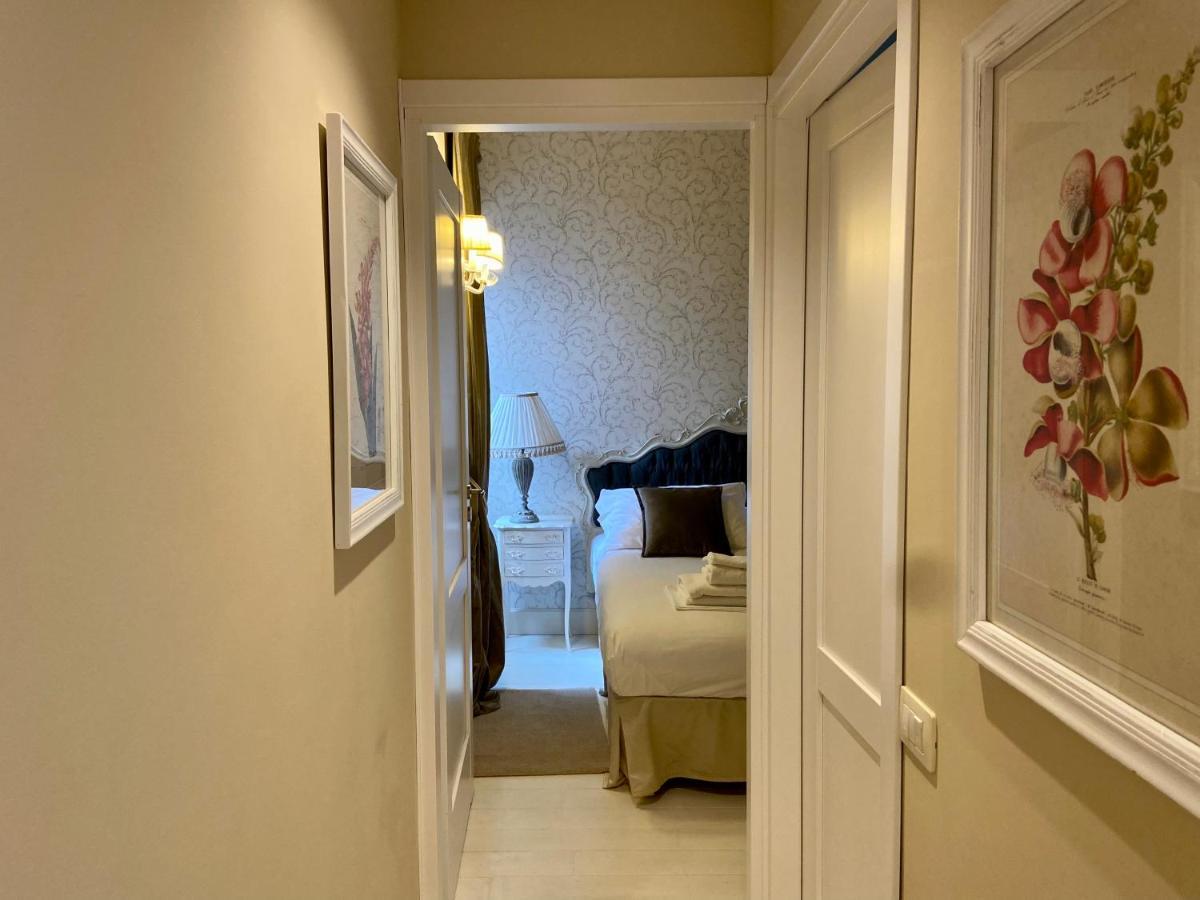 White Florence Suite Extérieur photo