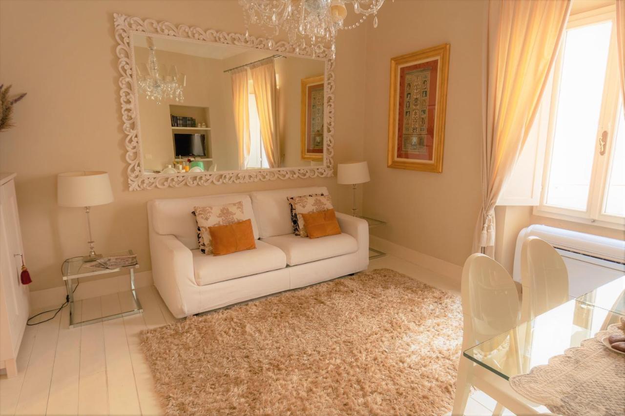 White Florence Suite Extérieur photo