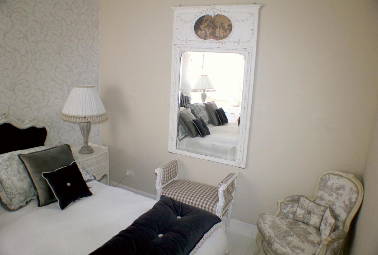 White Florence Suite Extérieur photo